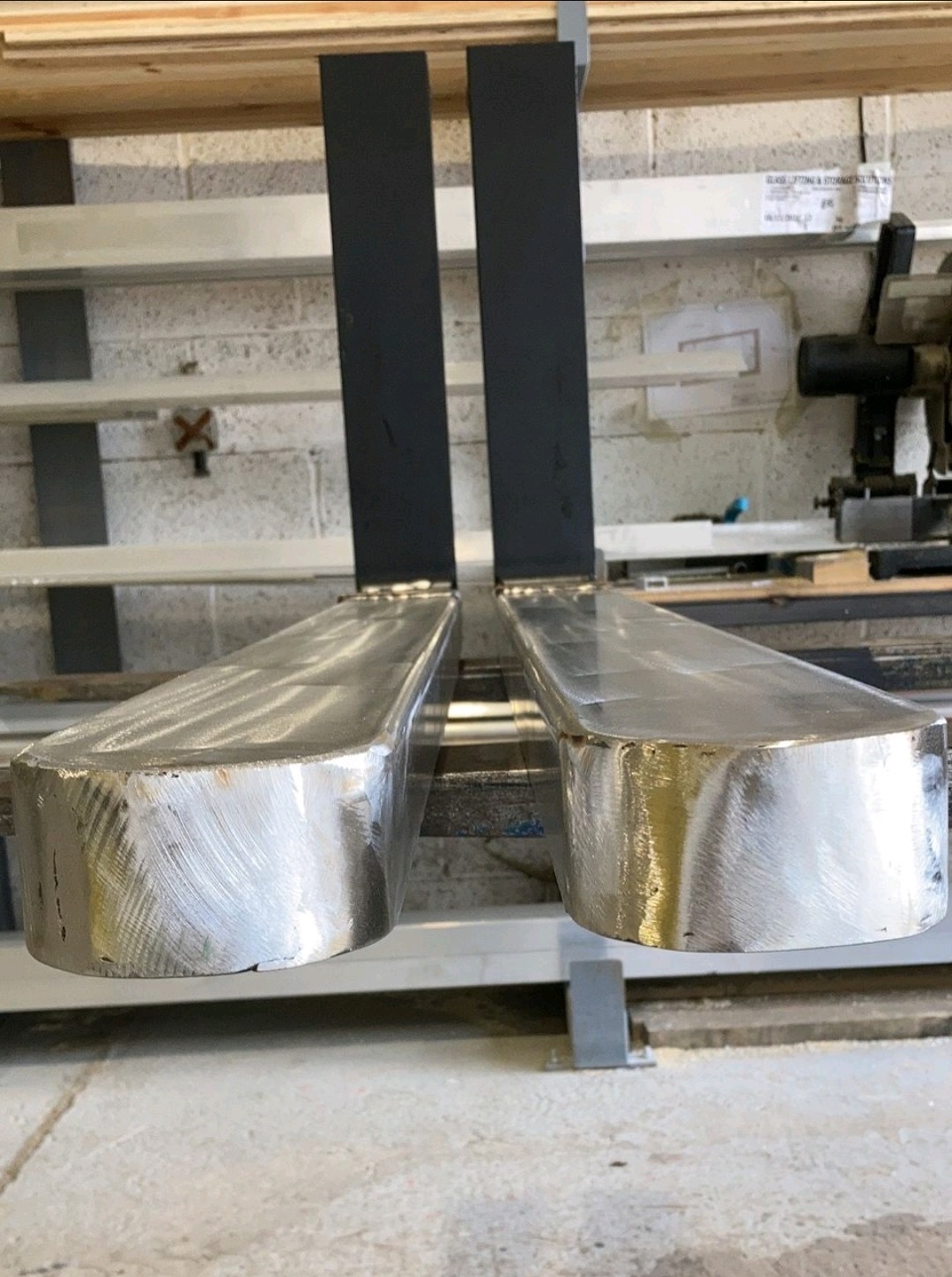 THICK TOE STAINLESS CLAD FORKS WITH PALLET STOP 2